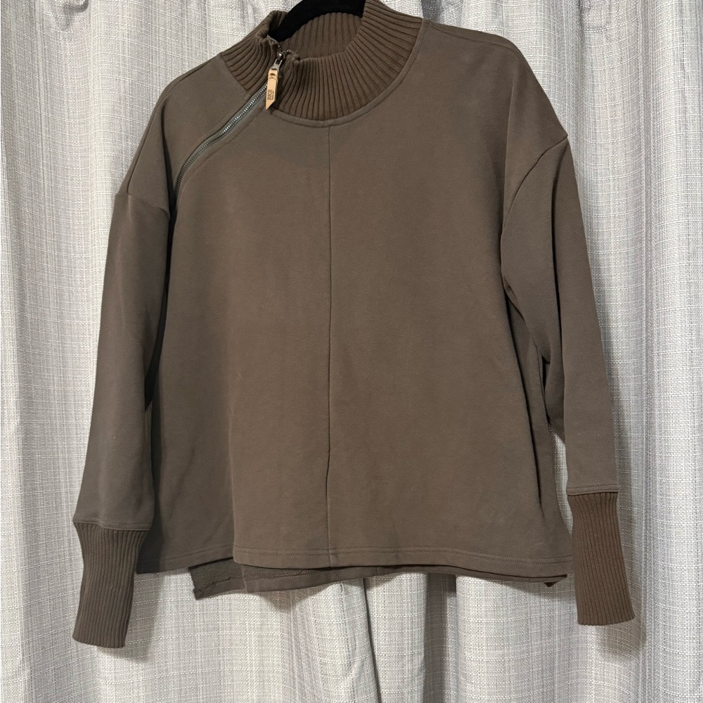 BKE Chocolate Zip-Up Jacket